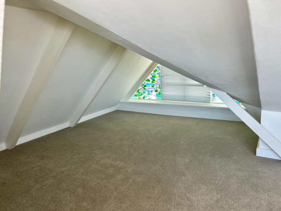 To Let 2 Bedroom Property for Rent in Sea Point Western Cape